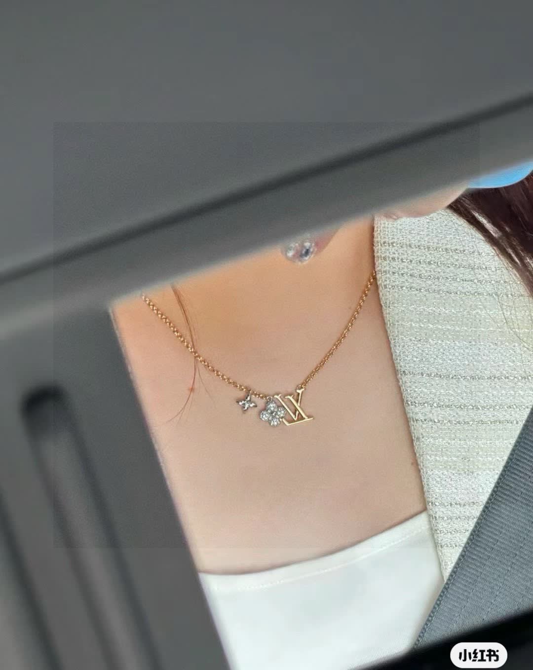 Louis Vuitton Gold Chain Necklace with 'LV' and Flower Design